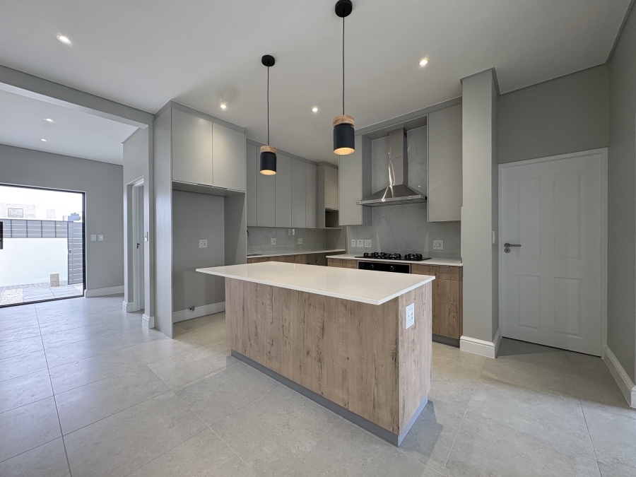 4 Bedroom Property for Sale in Sandown Western Cape